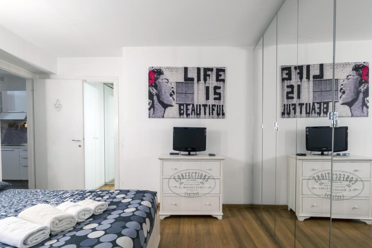 Cozy & Comfy Apt In Navigli Area Милан Экстерьер фото