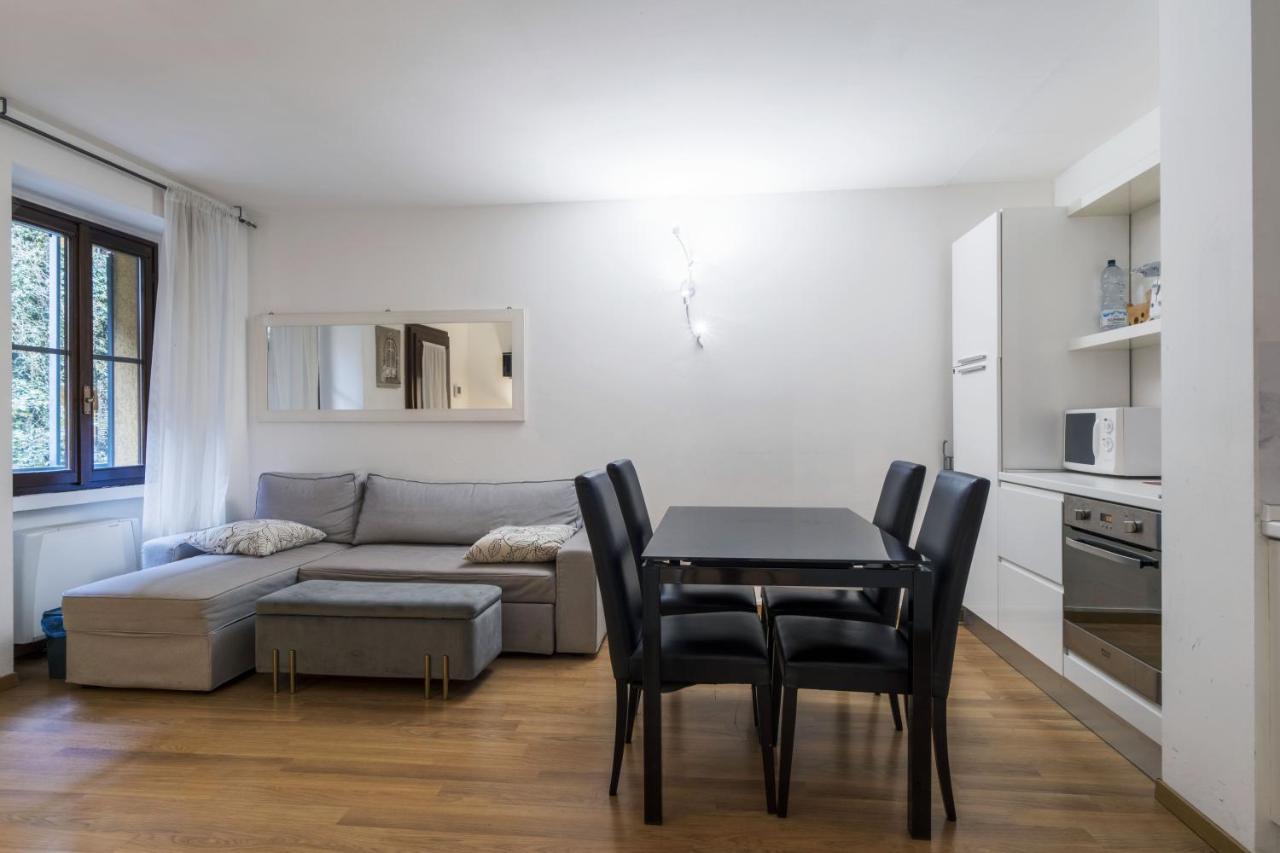 Cozy & Comfy Apt In Navigli Area Милан Экстерьер фото